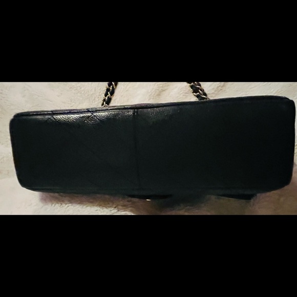 SOLD SOLD Do not buy Sold Jumbo caviar Double Flap. With GHW - Picture 9 of 9